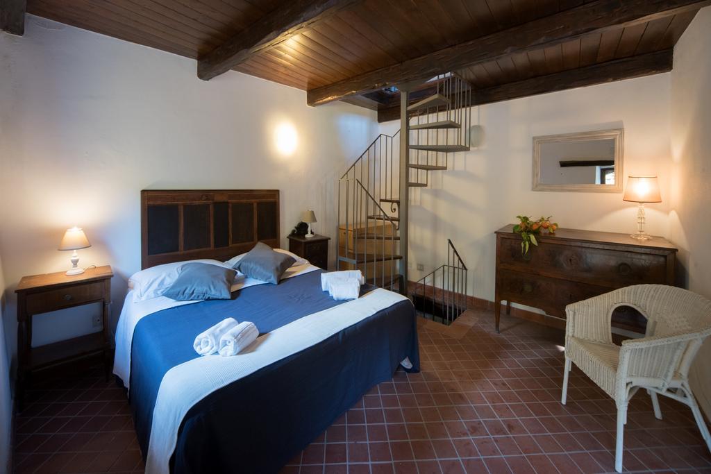 The Clock Houses Borgo Gallodoro Letojanni Exterior photo