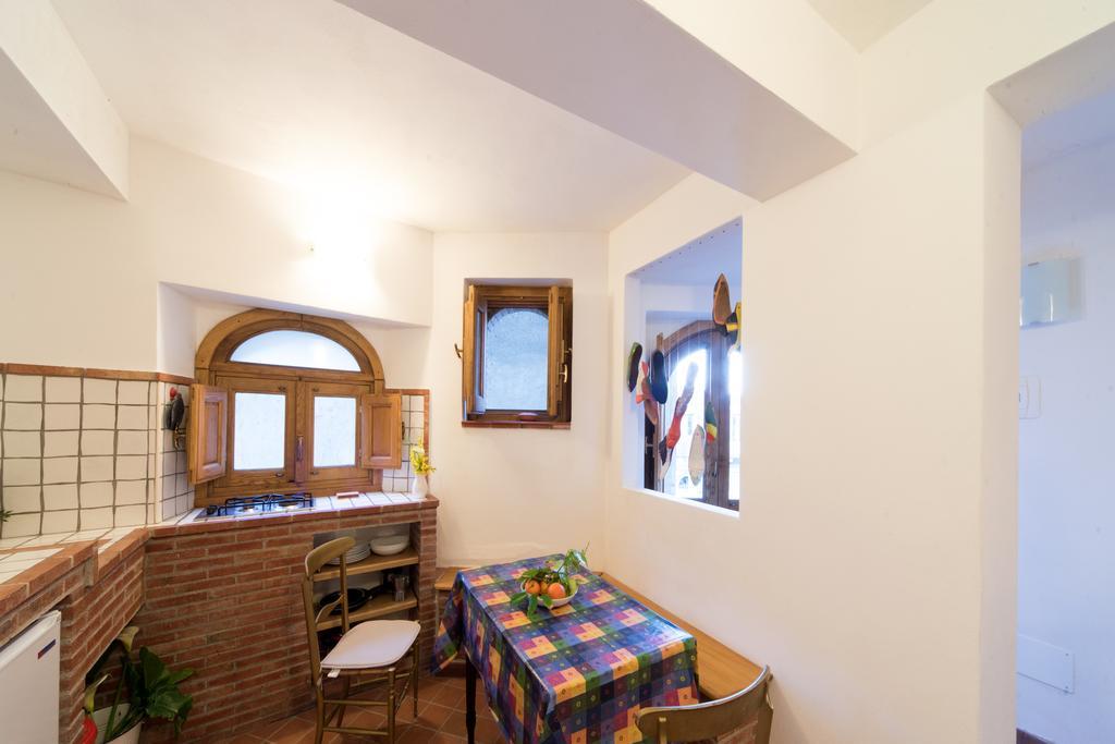 The Clock Houses Borgo Gallodoro Letojanni Exterior photo